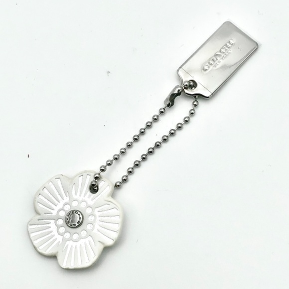 Coach Key Fob Bag Charm Keychain Hang Tag Leather Flower Hangtag - Picture 2 of 3